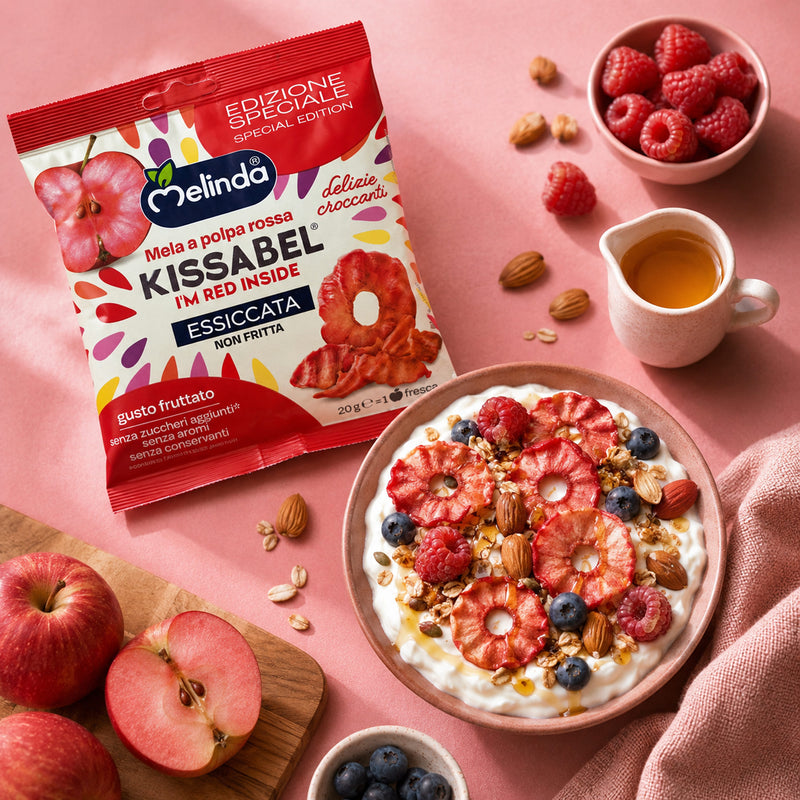 Chips di mela Kissabel Melinda servite come snack