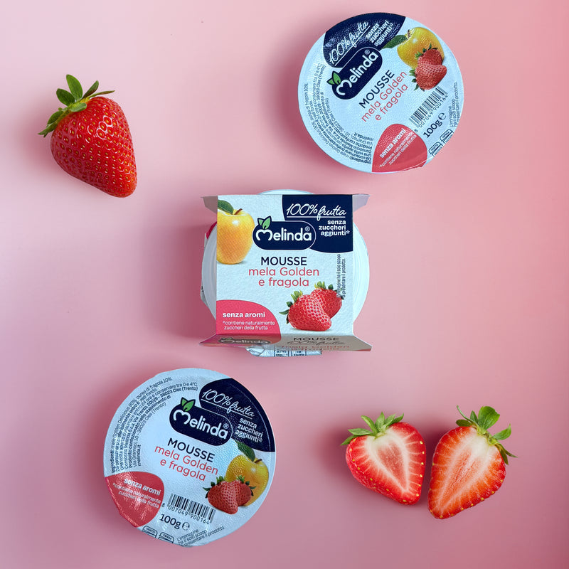 Vasetti di mousse di frutta Melinda gusto fragola con frutta fresca