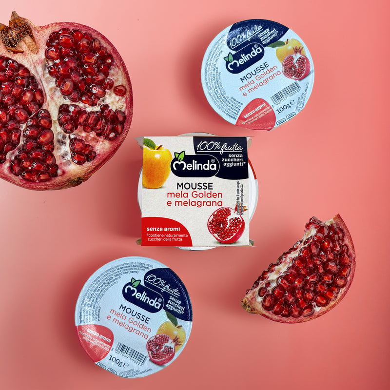 Vasetti di mousse di frutta Melinda gusto melograno con frutta fresca